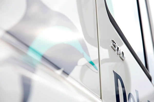 Dolphin Transport Truck